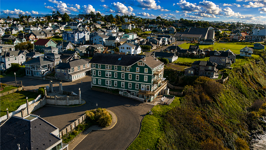 Nye Beach, Newport, Oregon - Hotel Sylvia Nye Beach, Newport, Oregon | "Hotel Sylvia" | Captured by Tony Marino